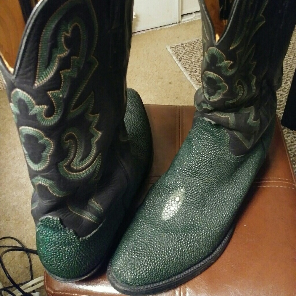 Lucchese Classic Handmade Shaved Stingray Boots!